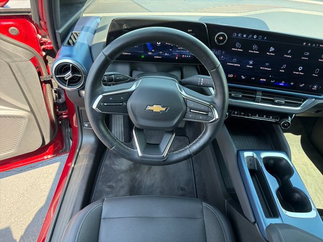 Certified 2024 Chevrolet Equinox EV LT FWD image 13