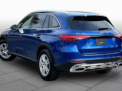 Used 2025 Mercedes-Benz GLC 300 4MATIC image 12