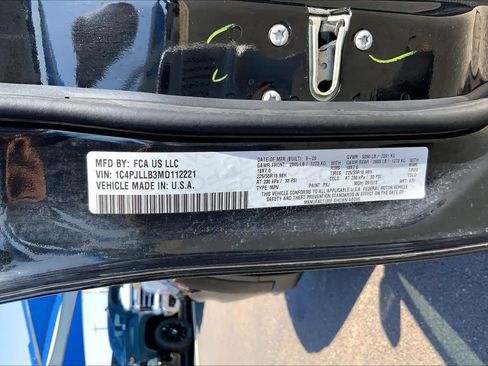 Used 2021 Jeep Cherokee Latitude Plus FWD image 37
