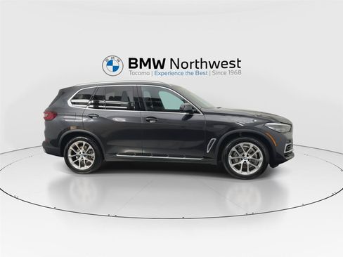 Used 2022 BMW X5 xDrive40i w/ Premium Package AWD/4WD image 5