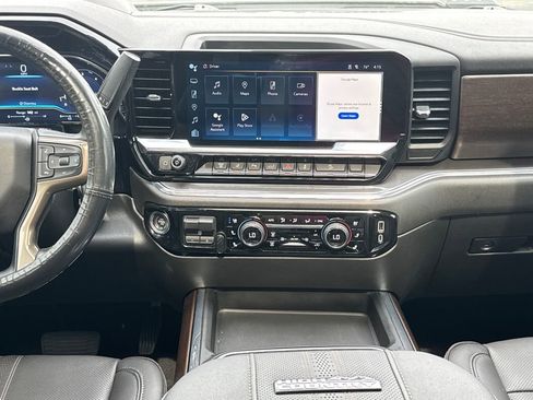 Used 2024 Chevrolet Silverado 2500 High Country w/ High Country Premium Package AWD/4WD image 17