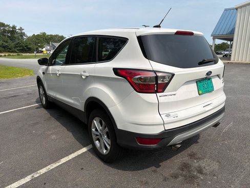 Used 2017 Ford Escape SE AWD/4WD image 6