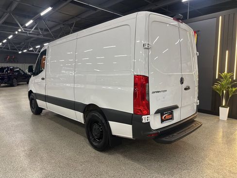 Used 2021 Mercedes-Benz Sprinter 144 Cargo image 4