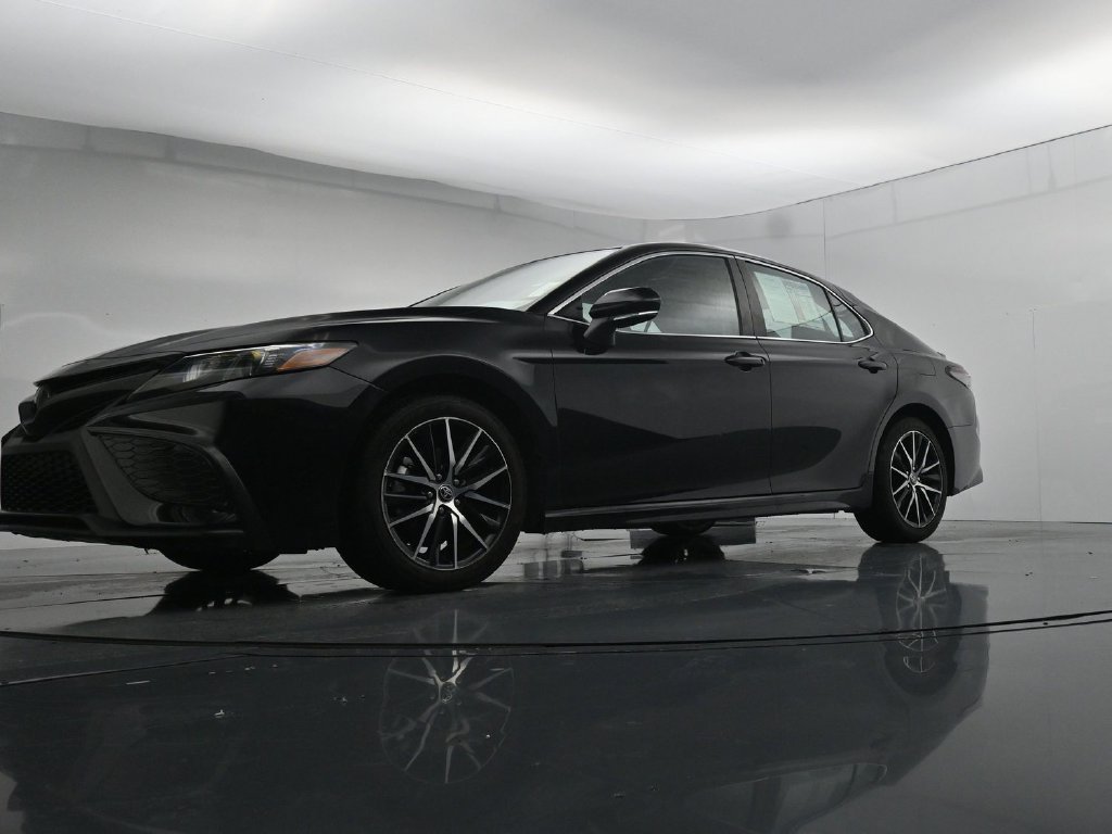 Used 2024 Toyota Camry SE FWD image 38