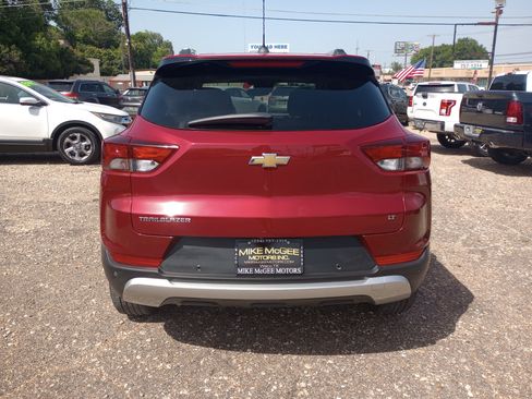 Used 2021 Chevrolet TrailBlazer LT w/ Convenience Package FWD image 6