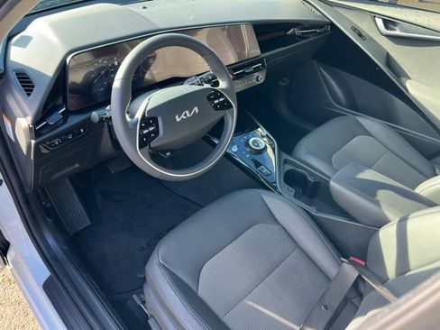 Used 2023 Kia Niro Wind w/ Wind Preserve Package image 16
