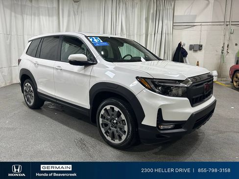 Used 2025 Honda Passport EX-L image 2