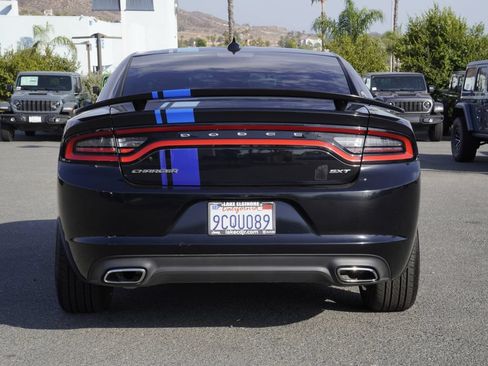 Certified 2016 Dodge Charger SXT RWD image 5