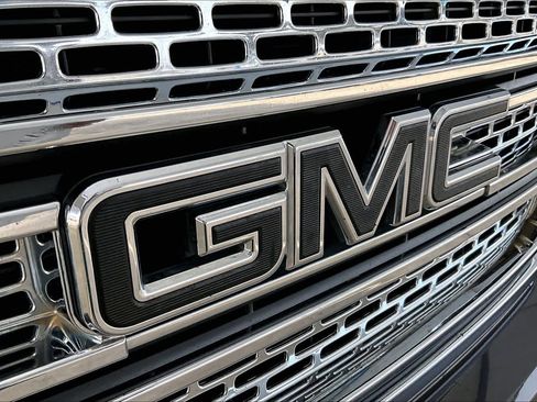 Used 2016 GMC Yukon SLT w/ Open Road Package image 30