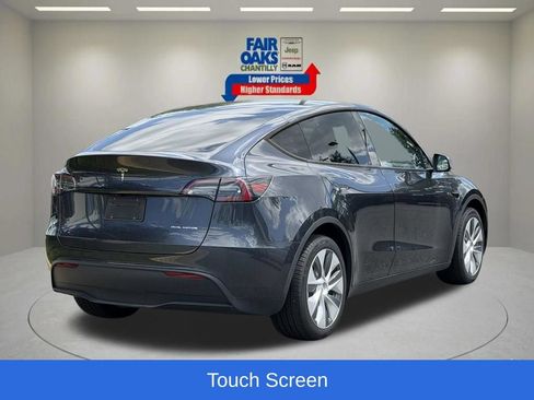Used 2024 Tesla Model Y Long Range AWD/4WD image 7