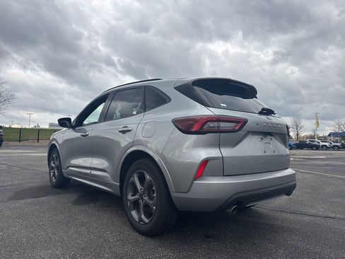 Used 2024 Ford Escape ST-Line image 5