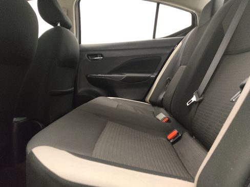 Used 2021 Nissan Versa SV FWD image 18