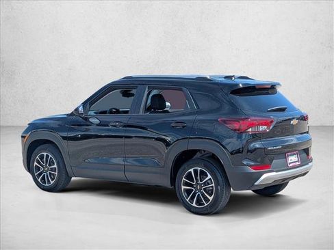 New 2026 Chevrolet TrailBlazer LT FWD image 7