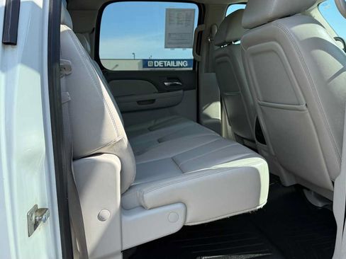 Used 2011 Chevrolet Silverado 2500 LTZ w/ Snow Plow Prep Package AWD/4WD image 11