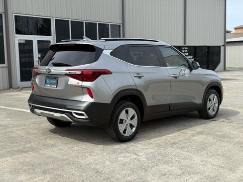 Used 2021 Kia Seltos S FWD image 4