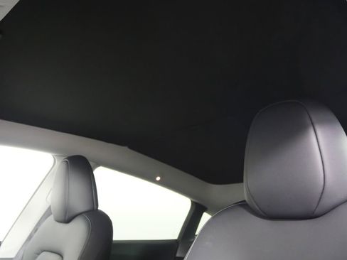 Used 2023 Tesla Model Y Long Range image 11