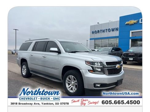 Used 2015 Chevrolet Suburban LT w/ Luxury Package AWD/4WD image 31