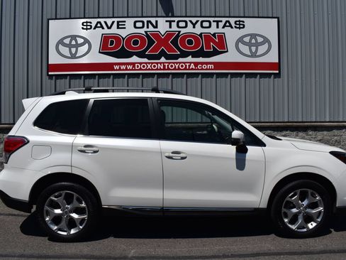 Used 2018 Subaru Forester 2.5i Touring w/ Popular Package #2 AWD/4WD image 8