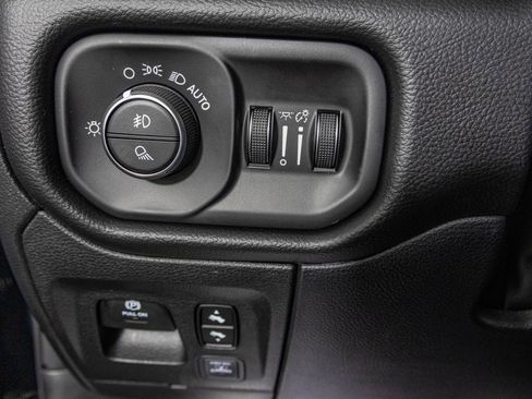 New 2026 RAM 1500 Big Horn AWD/4WD image 31