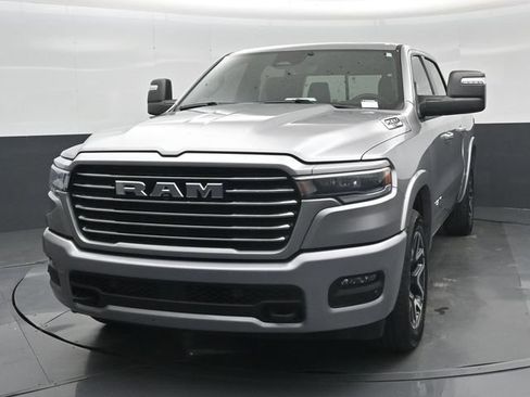 Used 2025 RAM 1500 Laramie AWD/4WD image 35