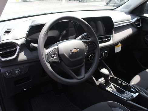 New 2026 Chevrolet TrailBlazer LS w/ LS Convenience Package FWD image 10