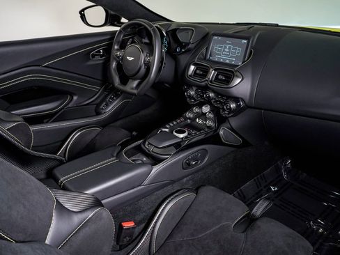 Used 2023 Aston Martin V12 Vantage Roadster image 20