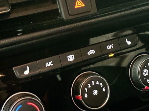 Used 2023 Volkswagen Taos SE image 20