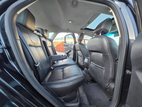 Used 2012 Ford Focus Titanium FWD image 33