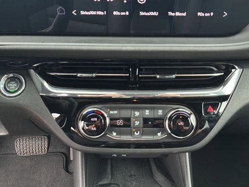 Used 2025 Buick Envista Sport Touring w/ Convenience I Package image 18