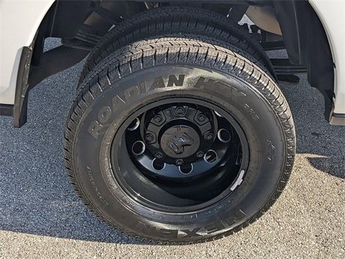 Used 2024 RAM 3500 Big Horn image 8
