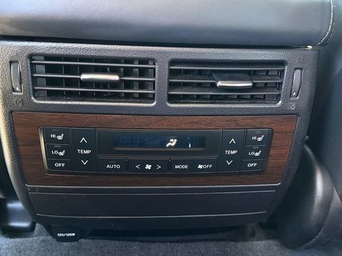 Used 2019 Toyota Land Cruiser w/ Four Season Floor Mat Package AWD/4WD image 25