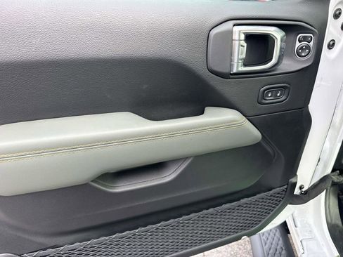 New 2026 Jeep Gladiator Mojave w/ Safety Group image 20