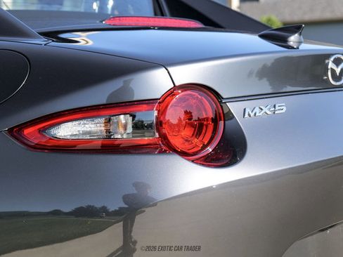 Used 2017 MAZDA MX-5 Miata RF Grand Touring RWD image 58