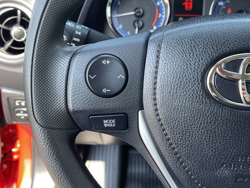 Used 2019 Toyota Corolla LE FWD image 21