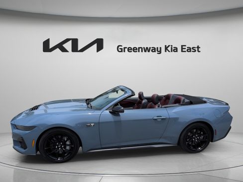 Used 2025 Ford Mustang GT Premium RWD image 23