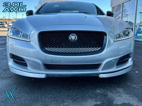 Used 2015 Jaguar XJ AWD image 10