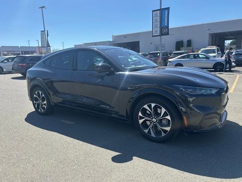 Used 2022 Ford Mustang Mach-E Premium image 2