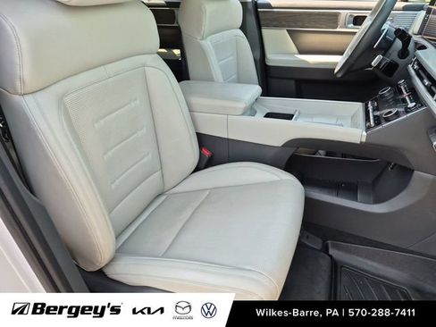 Used 2024 Hyundai Santa Fe Calligraphy AWD/4WD image 28