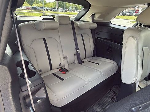 Used 2024 MAZDA CX-90 Plug-In Hybrid w/ Premium Pkg AWD/4WD image 19