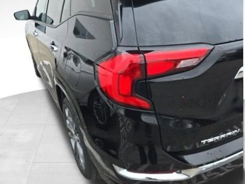 Used 2019 GMC Terrain Denali w/ Advanced Safety Package image 13