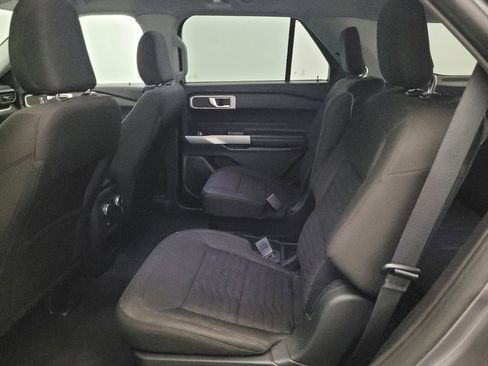 Used 2021 Ford Explorer XLT AWD/4WD image 18