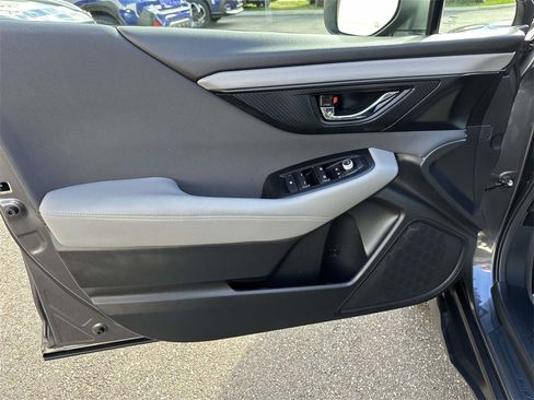 Used 2023 Subaru Outback Premium image 12