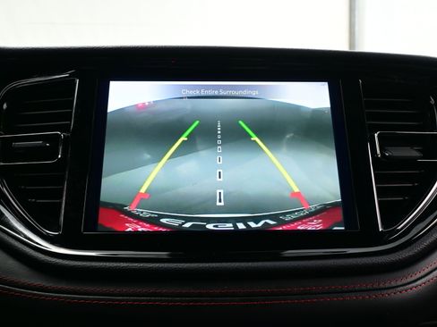 Used 2024 Dodge Durango GT image 18