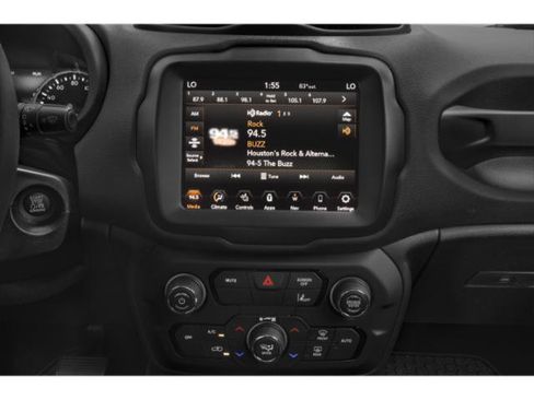 Certified 2022 Jeep Renegade Trailhawk AWD/4WD image 8