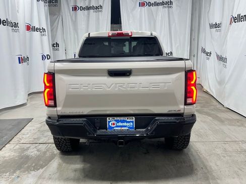 Used 2026 Chevrolet Colorado ZR2 w/ Technology Package AWD/4WD image 5