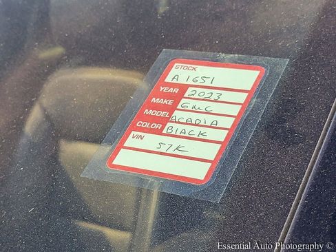 Certified 2023 GMC Acadia SLT image 36