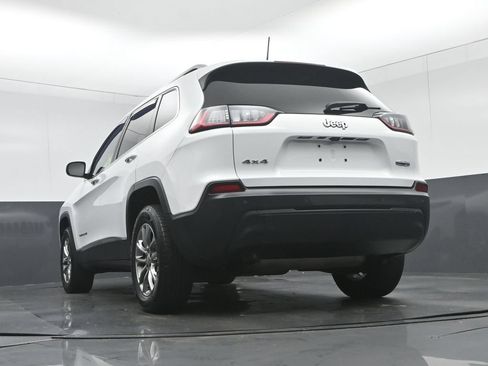 Used 2019 Jeep Cherokee Latitude Plus w/ Cold Weather Group AWD/4WD image 55