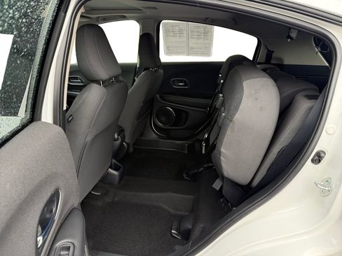 Used 2021 Honda HR-V EX image 16