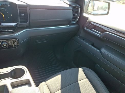 Used 2023 Chevrolet Silverado 1500 LT AWD/4WD image 17