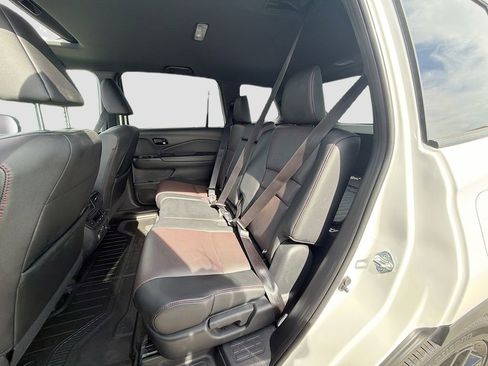 Used 2024 Honda Passport Black Edition image 26